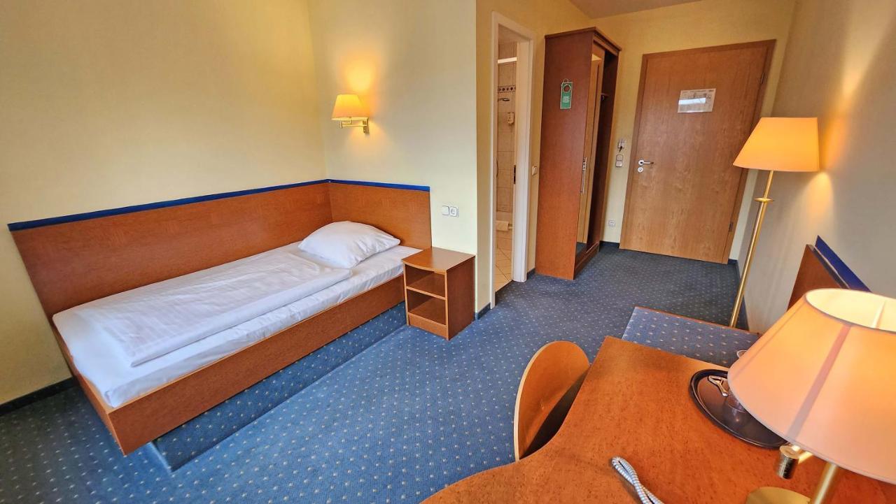 Hotel Amadeus Dresden Neustadt Екстериор снимка